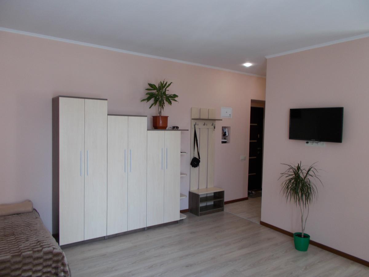 Apartment Near The Forum Mall Lviv Exteriör bild