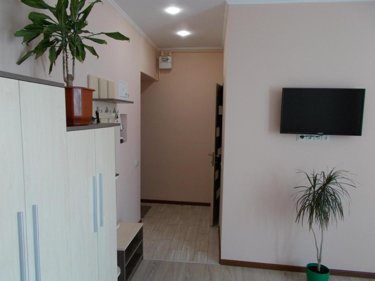 Apartment Near The Forum Mall Lviv Exteriör bild