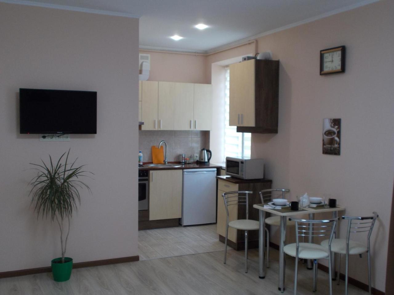 Apartment Near The Forum Mall Lviv Exteriör bild