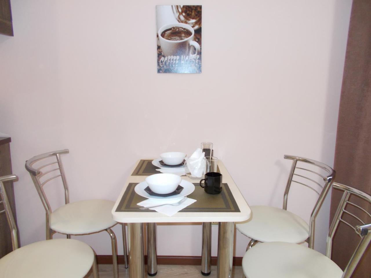 Apartment Near The Forum Mall Lviv Exteriör bild