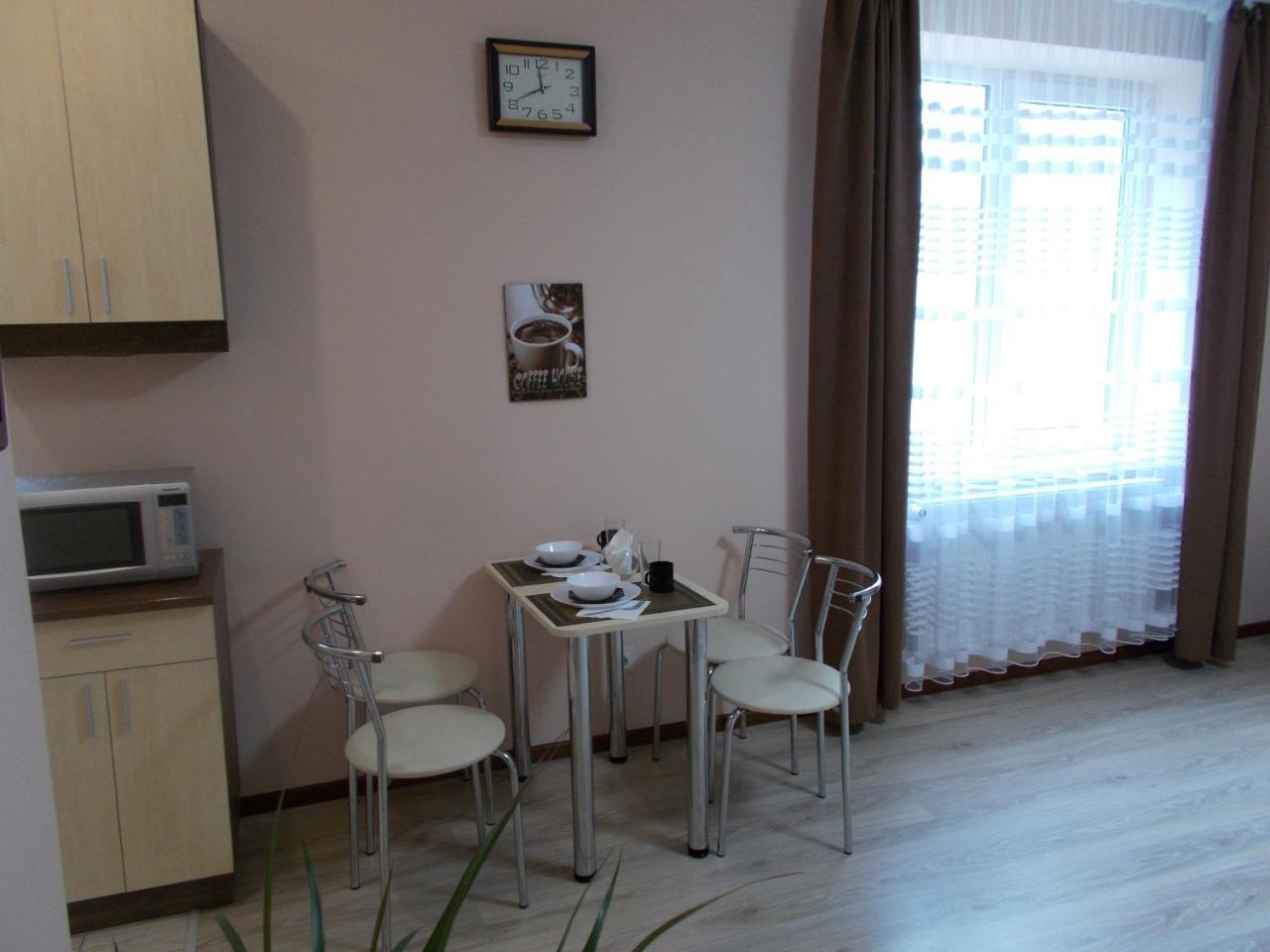 Apartment Near The Forum Mall Lviv Exteriör bild