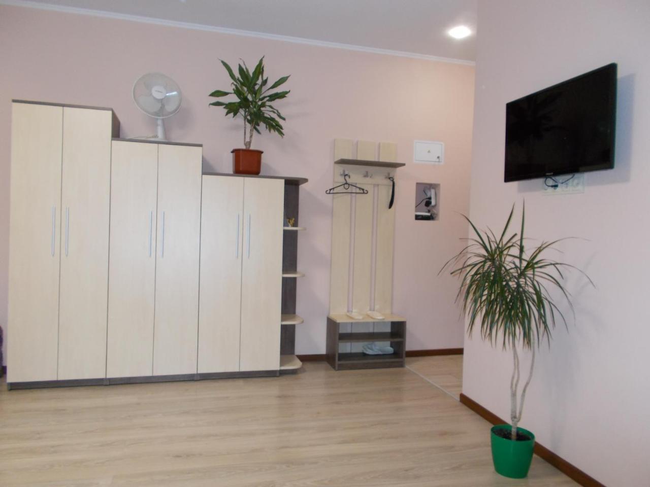 Apartment Near The Forum Mall Lviv Exteriör bild